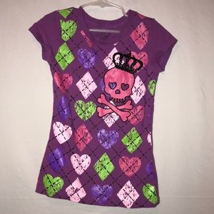 Girl skull shirt